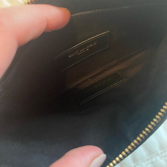 YSL POUCH MONOGRAM BILL POUCH IN GRAIN DE POUDRE EMBOSSED LEATHER gold hardware - Picture 6 of 10